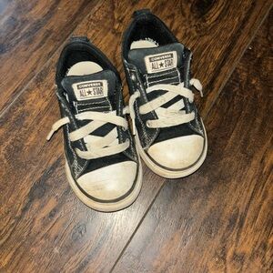 Boys converse
